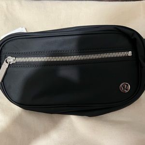 Lululemon wanderlust black